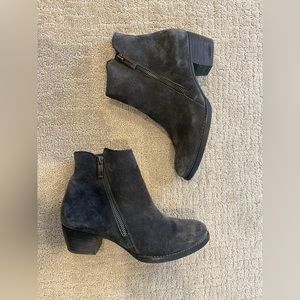 Paul Green Gray Suede Booties
